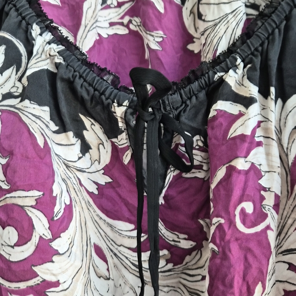 White House Black Market Black and Pink Blouse - Picture 4 of 6